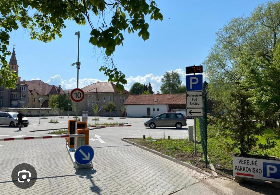 Stylove Ubytovanie V Centre S Parkovanim Zadarmo Zv1 Zvolen Exterior photo